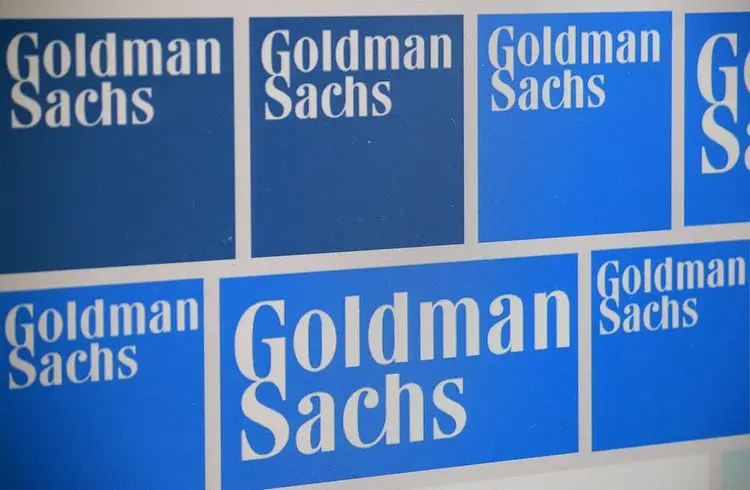 Goldman Sachs considers bonus cut of at least 40%