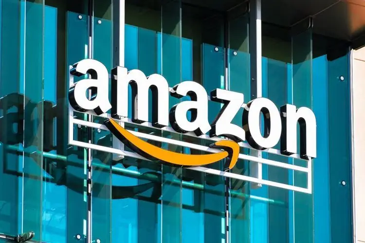 Amazon.com plans to pay college fees for US hourly workers