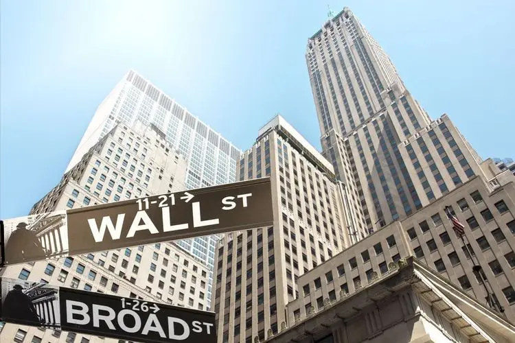 S&P 500 rebounds 2.4% after sharp weekly decline