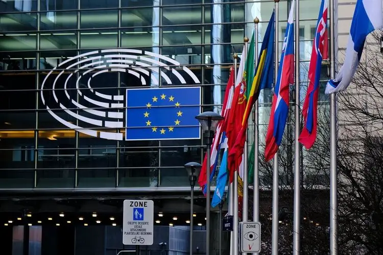 EU lawmakers reject attempts to block green investment rules