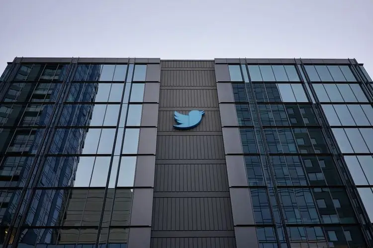 Twitter accepts takeover bid from Elon Musk