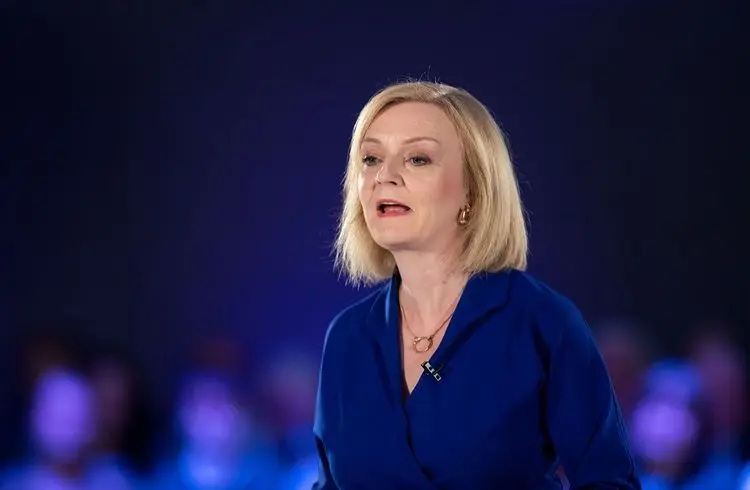 Liz Truss resigns - battle for succession begins