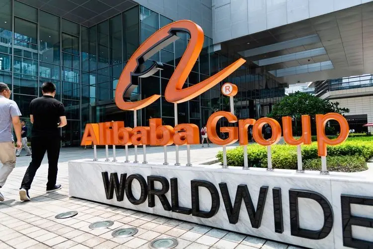 China fines Jack Ma´s Alibaba with a record sum
